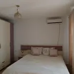 Miceli Willa Tirana