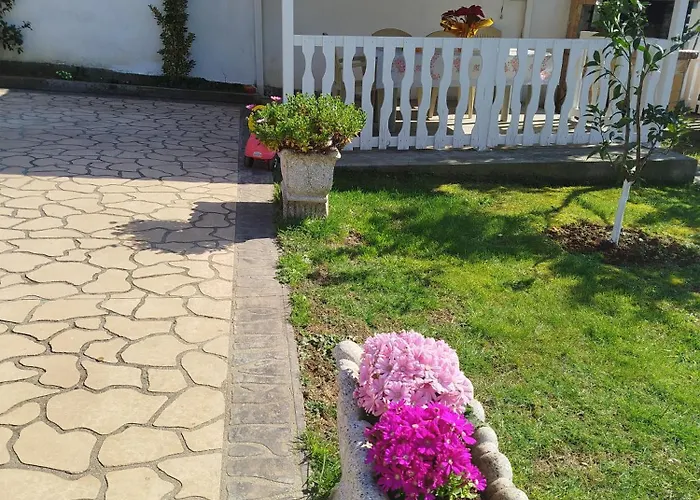 别墅 Miceli 地拉那